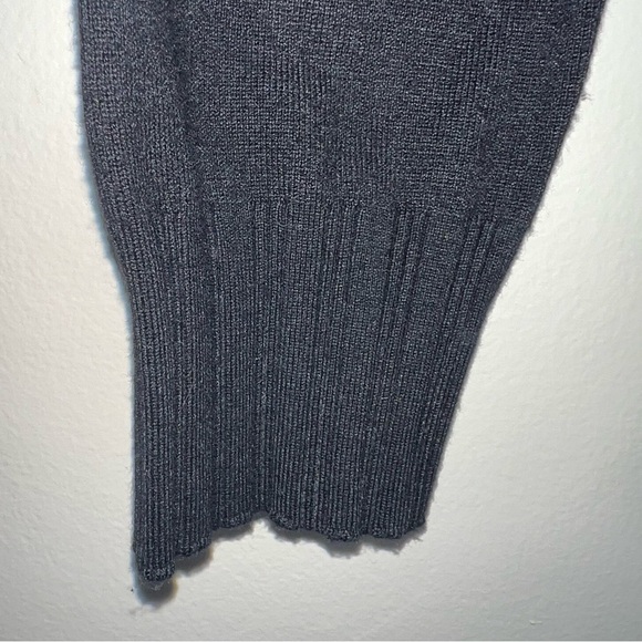 BCBGMaxAzria Women’s Black Turtleneck Shirt Size Medium - Picture 6 of 7